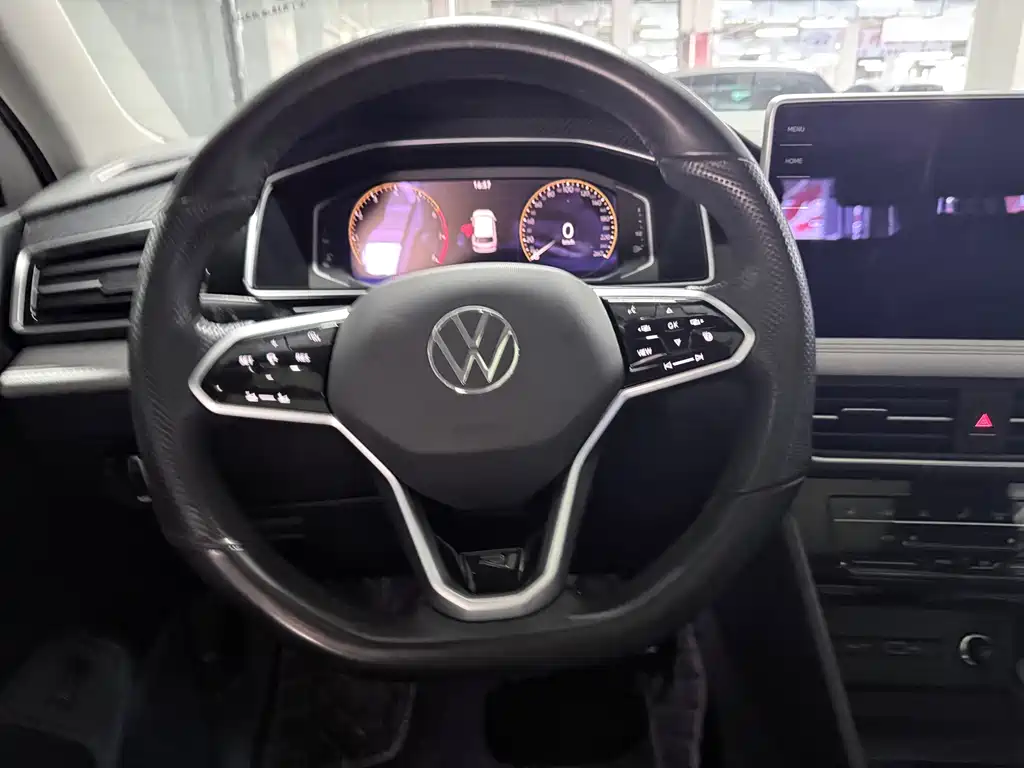 Volkswagen Tiguan L 2021 — фото 14