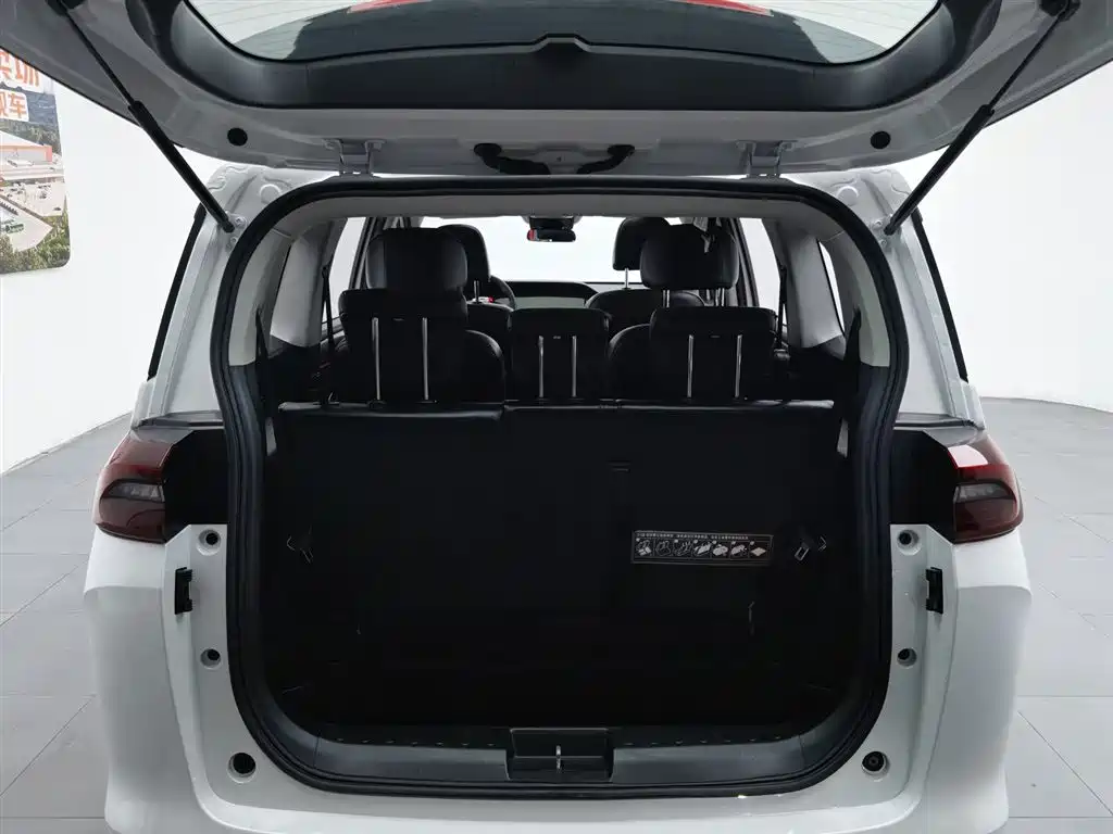 GAC Motor Trumpchi M6 2023 — фото 16