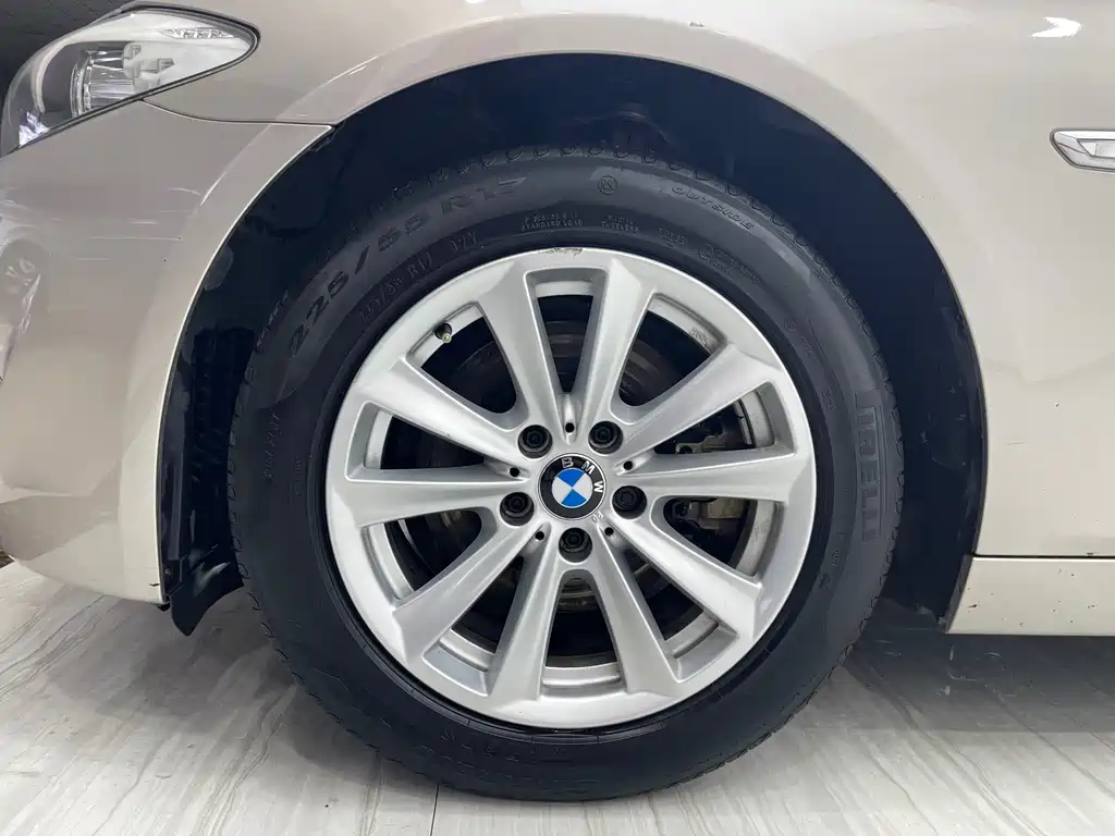 BMW 5 Series 2013 — фото 23