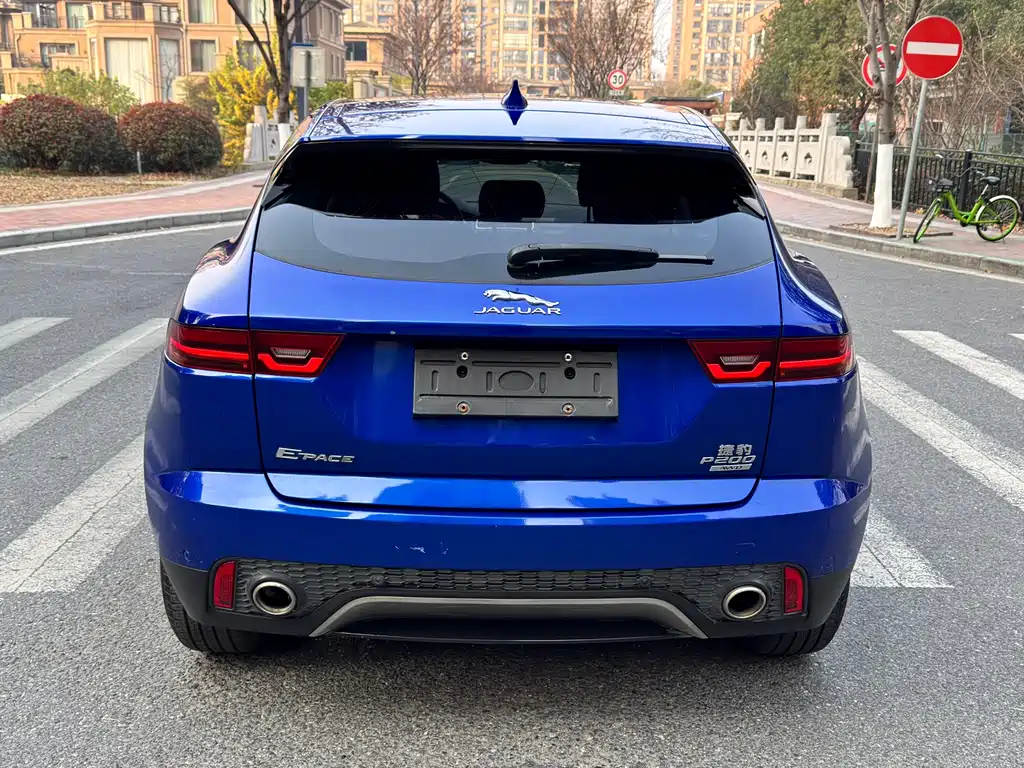 Jaguar E-PACE 2019 — фото 5