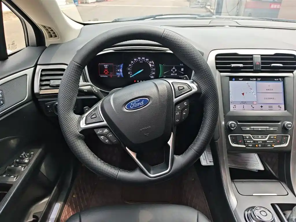 Ford Mondeo 2017 — фото 11