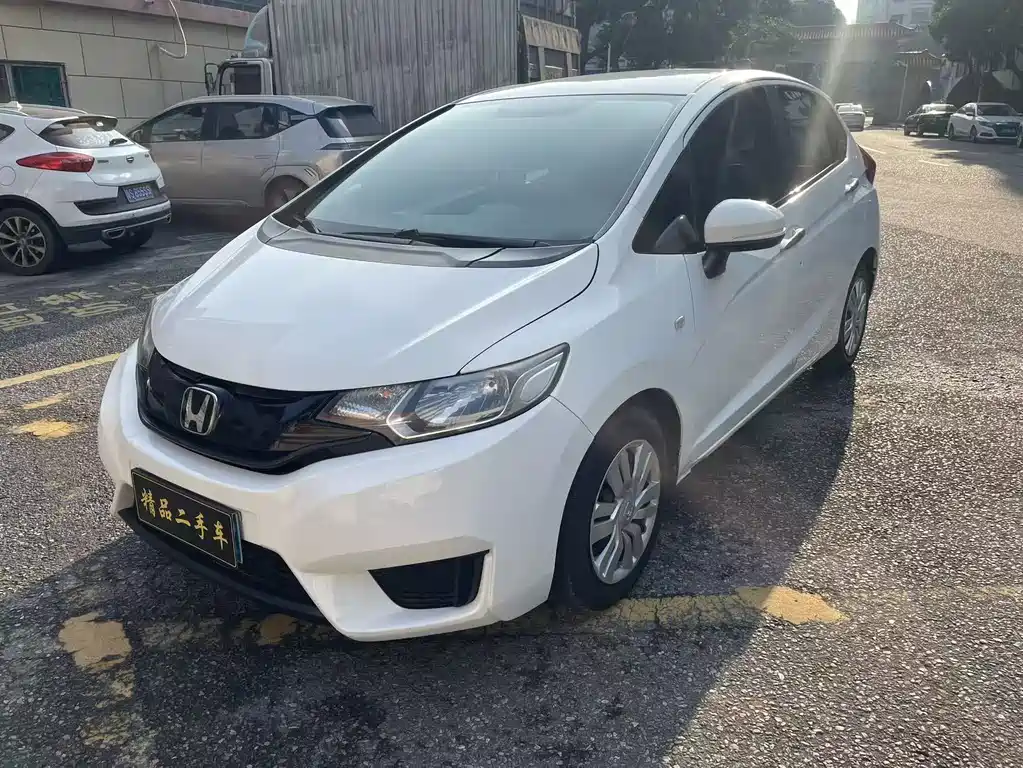 Honda Fit 2016 — фото 1