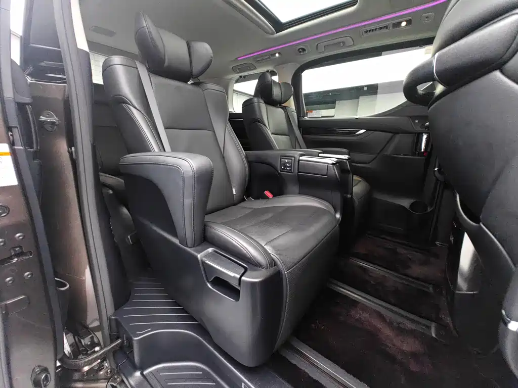 Toyota Vellfire 2019 — фото 20