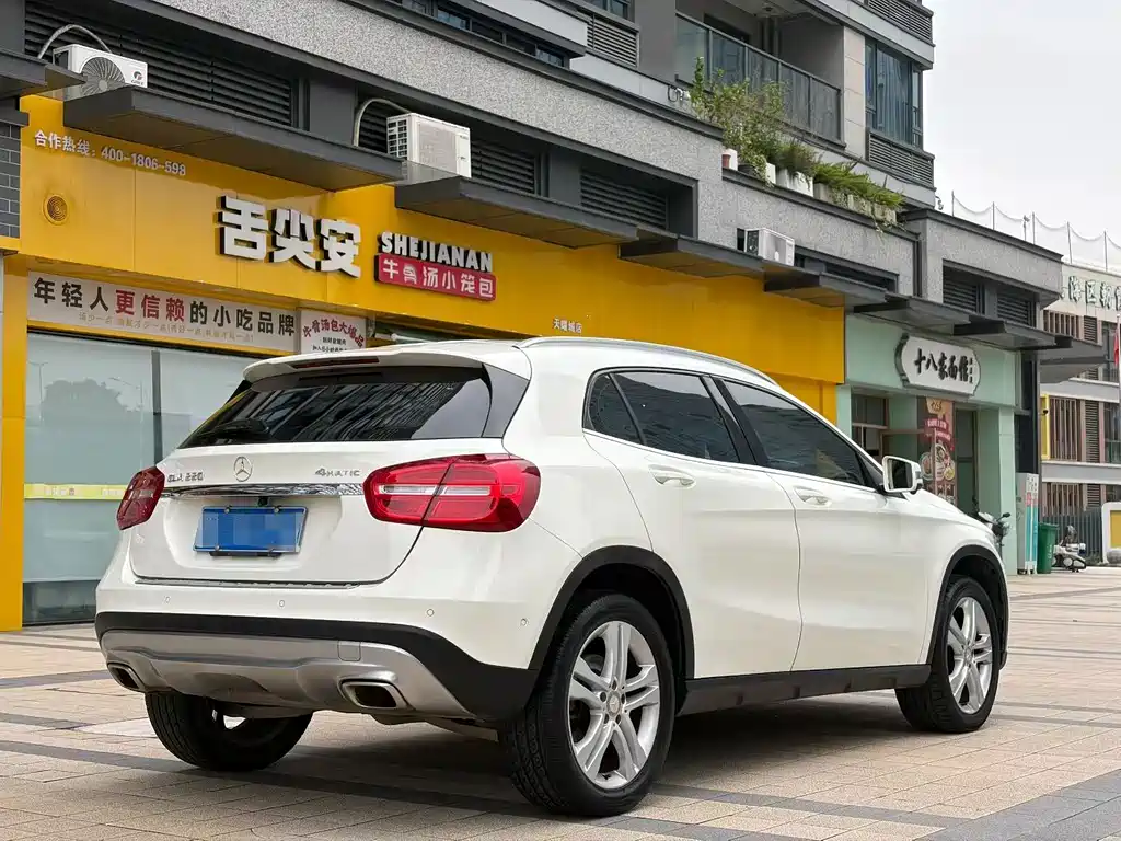 Mercedes-Benz GLA 2016