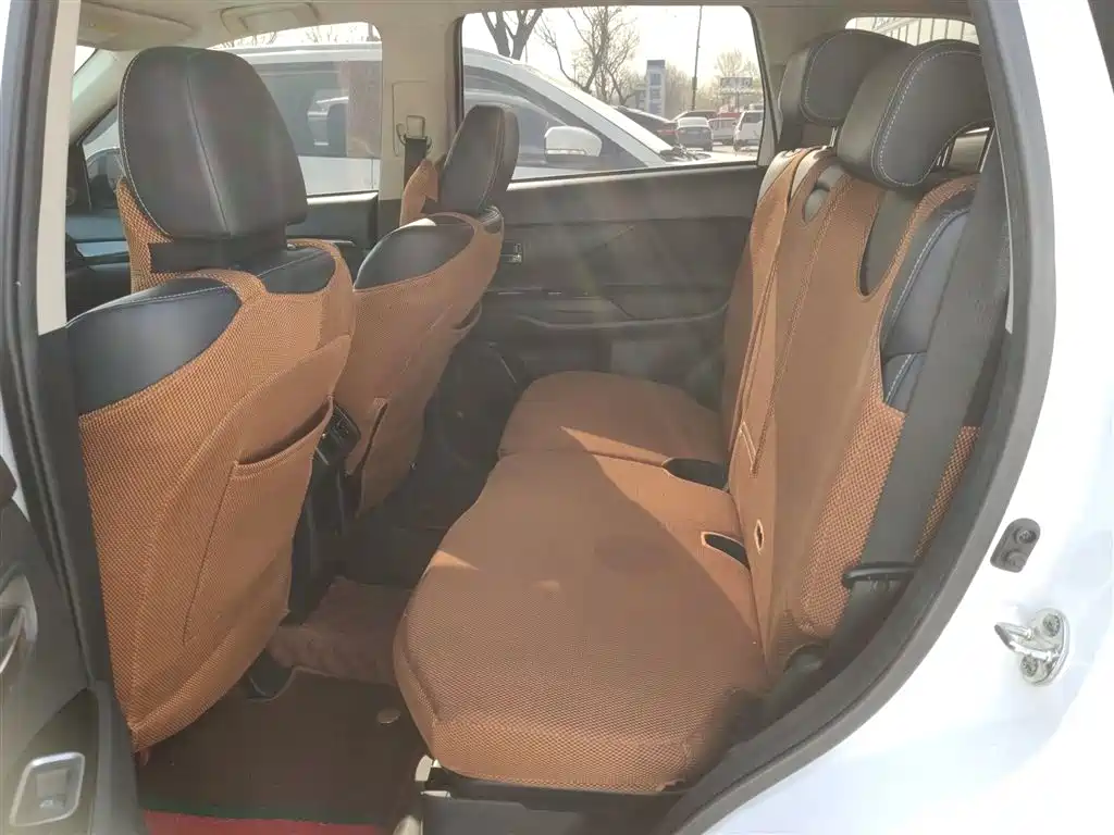 Mitsubishi Outlander 2020 — фото 13