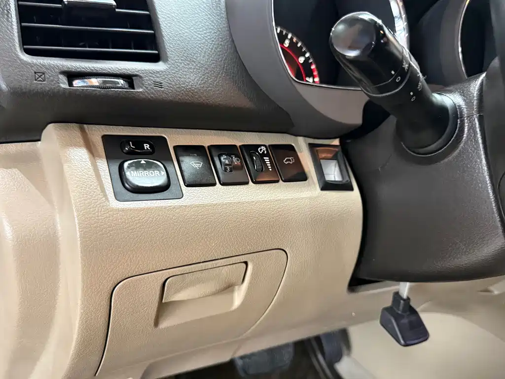 Toyota Highlander 2010 — фото 17