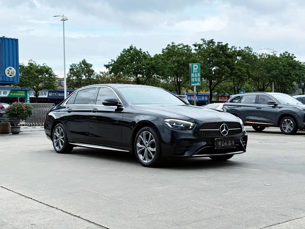 Mercedes-Benz E-Class 2022
