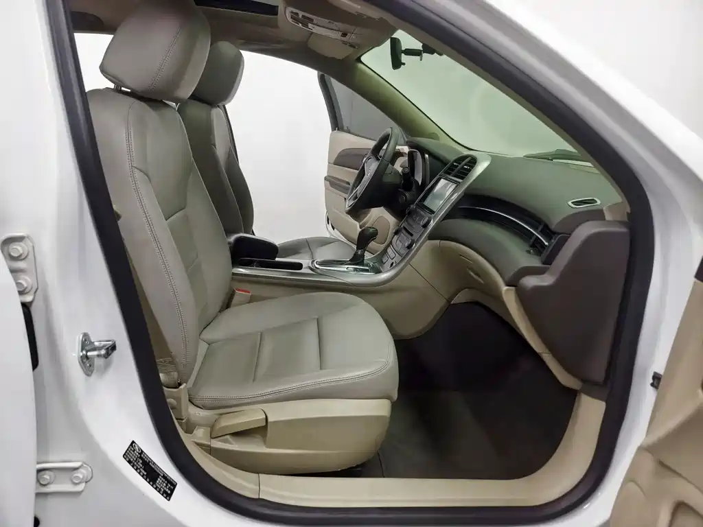 Chevrolet Malibu 2015 — фото 14