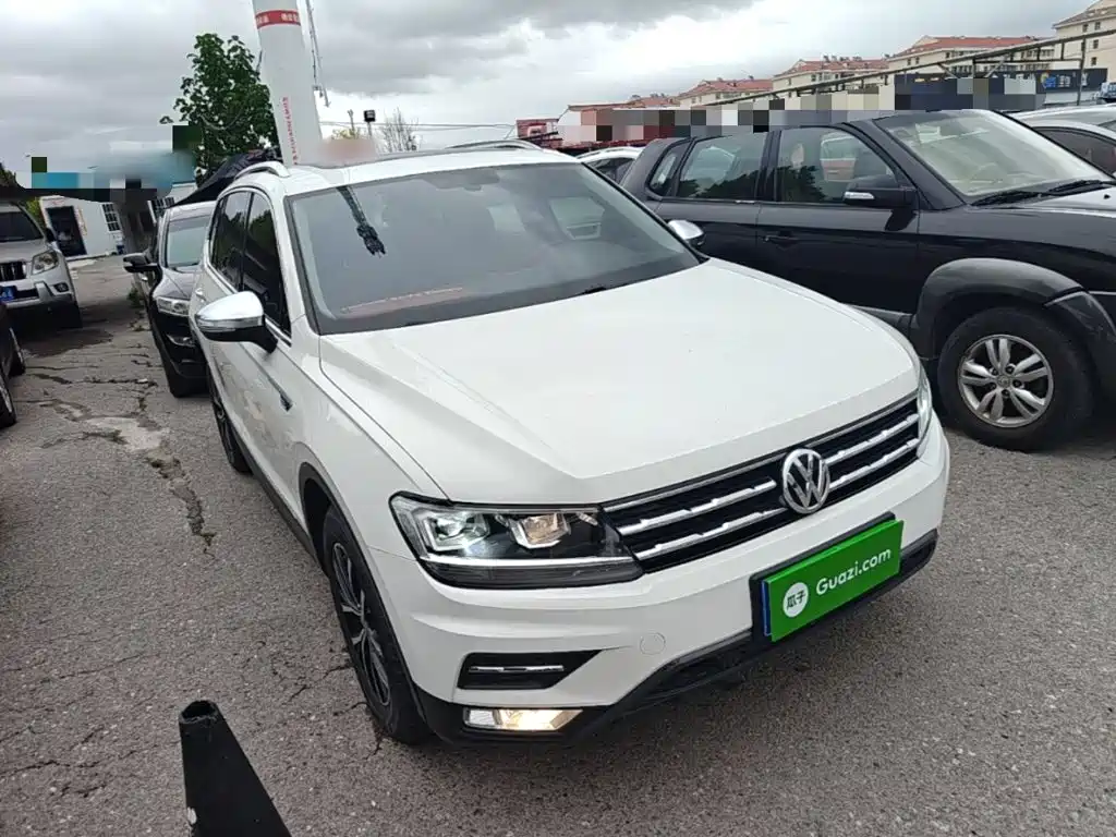 Volkswagen Tiguan L 2017 — фото 4