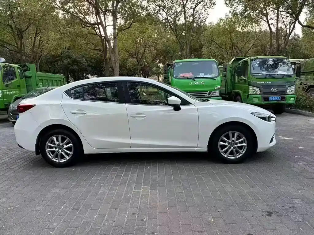 Mazda 3 Axela 2018