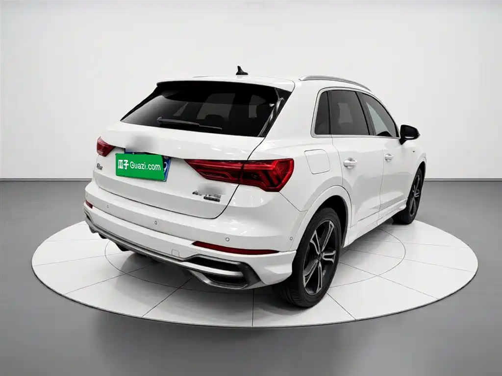Audi Q3 2021 — фото 6
