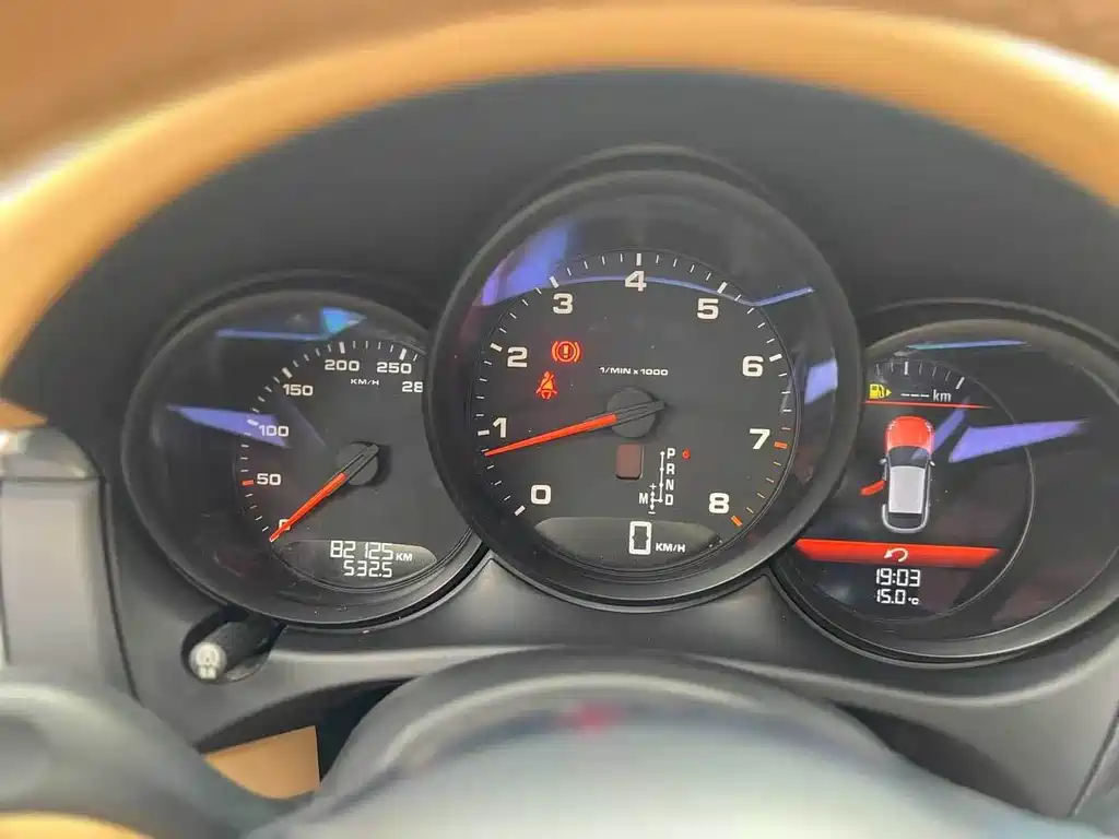 Porsche Macan 2015 — фото 17