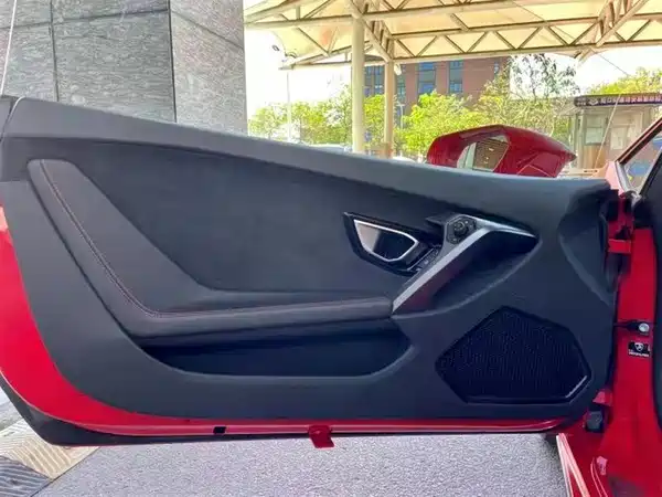 Lamborghini Huracan 2021