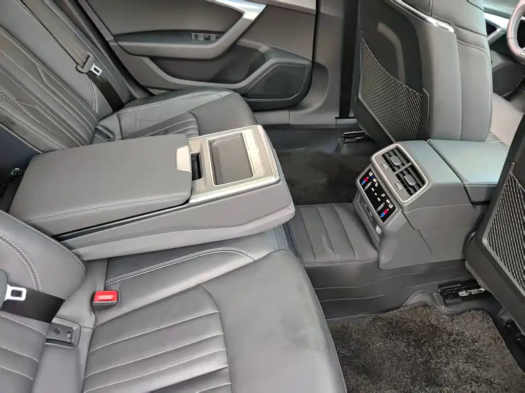 Audi A6L 2023 — фото 22