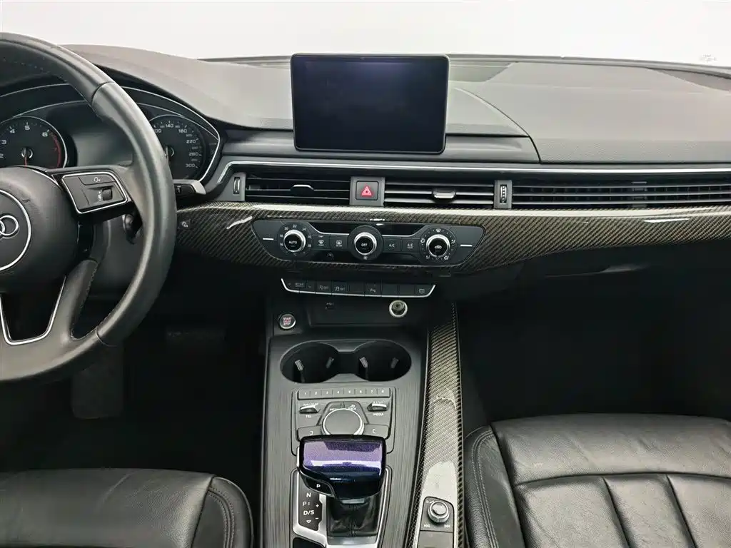 Audi A4L 2019 — фото 12