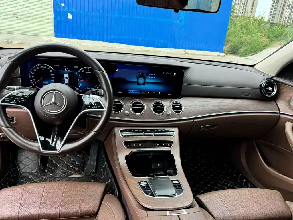 Mercedes-Benz E-Class 2021 — фото 9