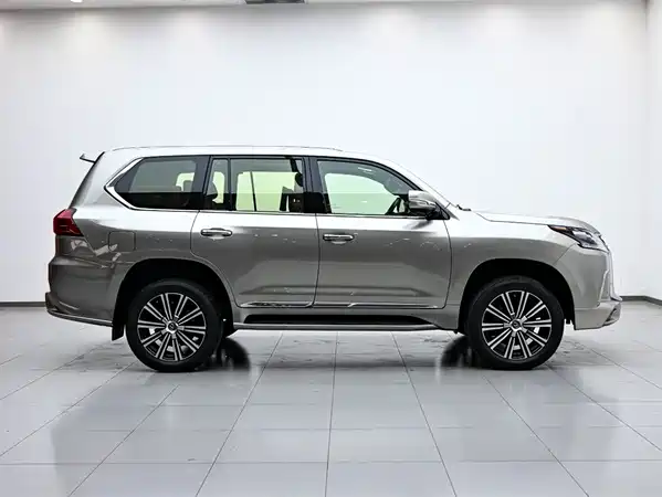Lexus LX 2017