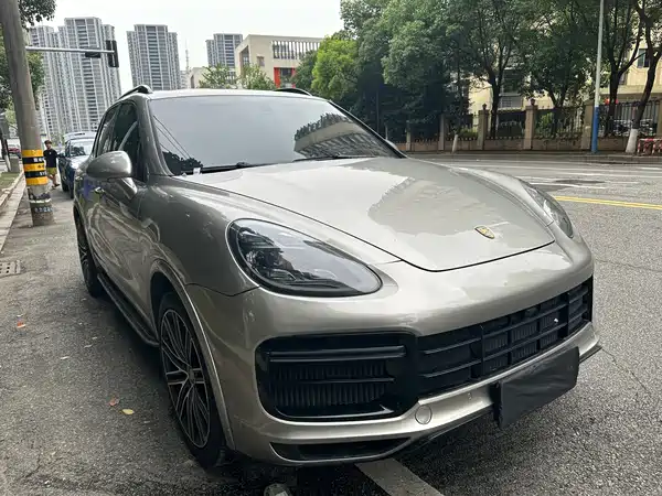 Porsche Cayenne 2011