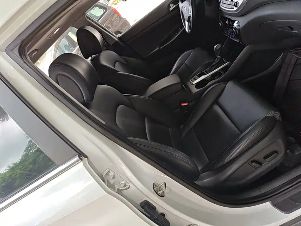 Hyundai Tucson 2016 — фото 25
