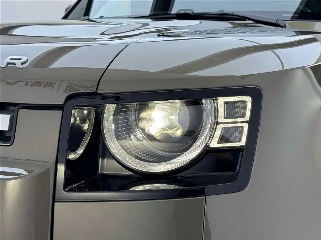 Land Rover Defender 2020 — фото 9