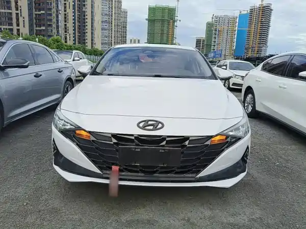 Hyundai Elantra 2021