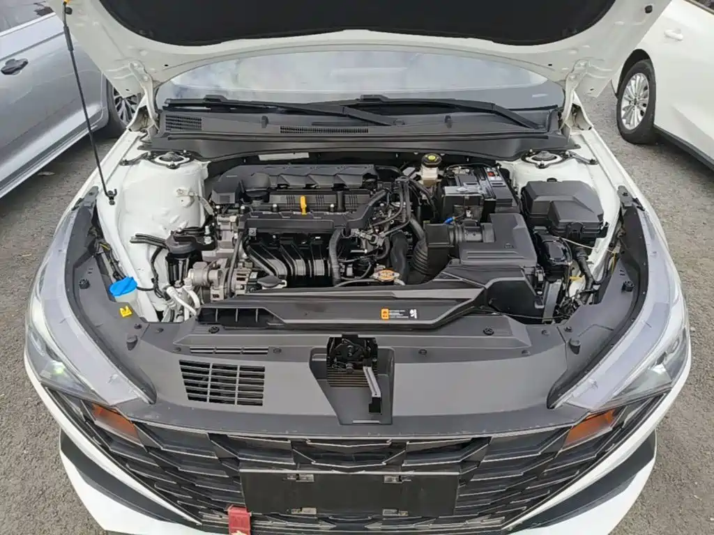 Hyundai Elantra 2021 — фото 20