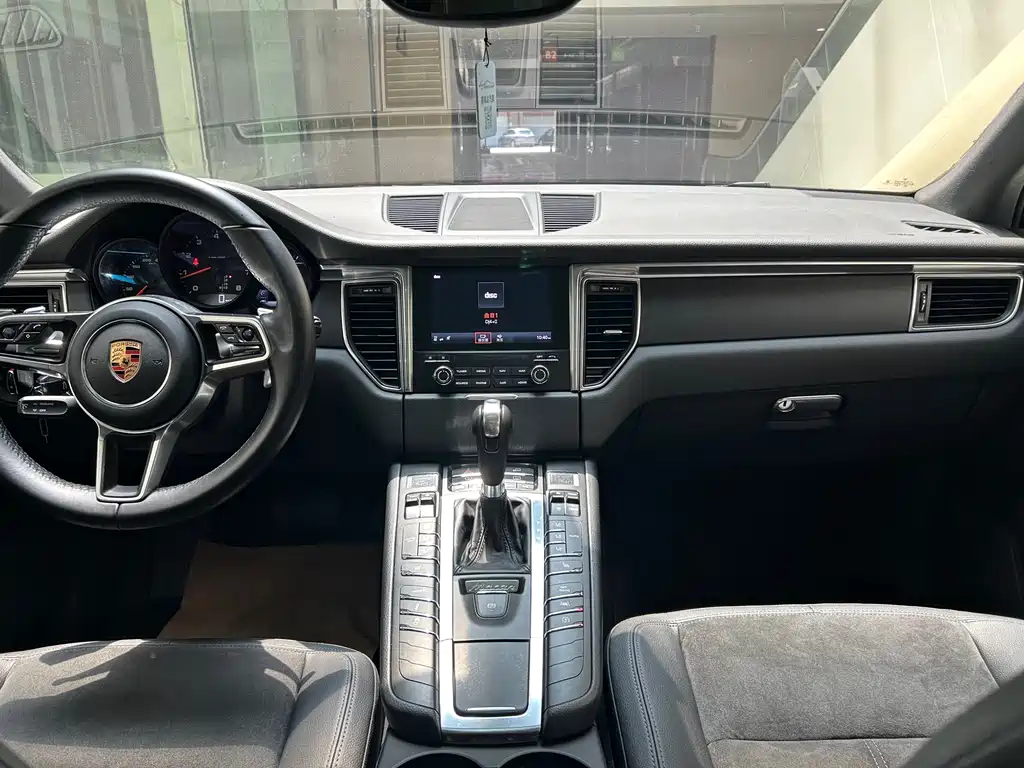 Porsche Macan 2016 — фото 18