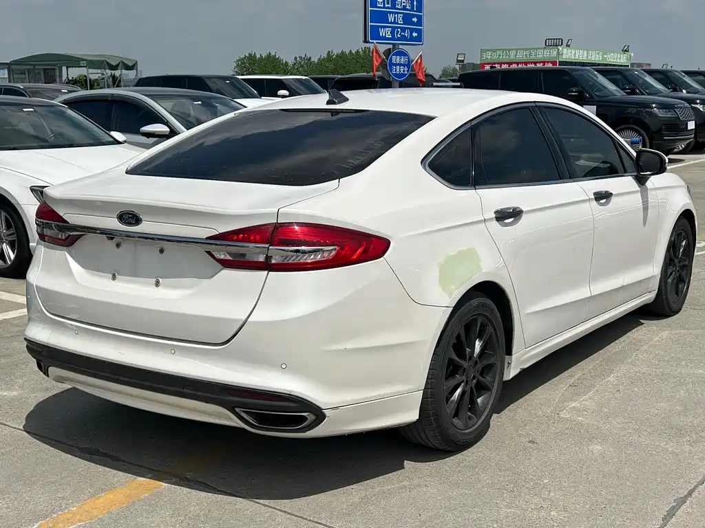 Ford Mondeo 2018 — фото 9