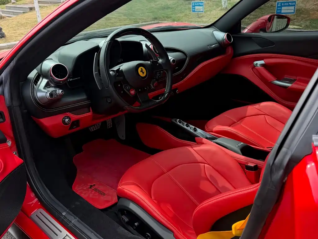 Ferrari F8 2023 — фото 3