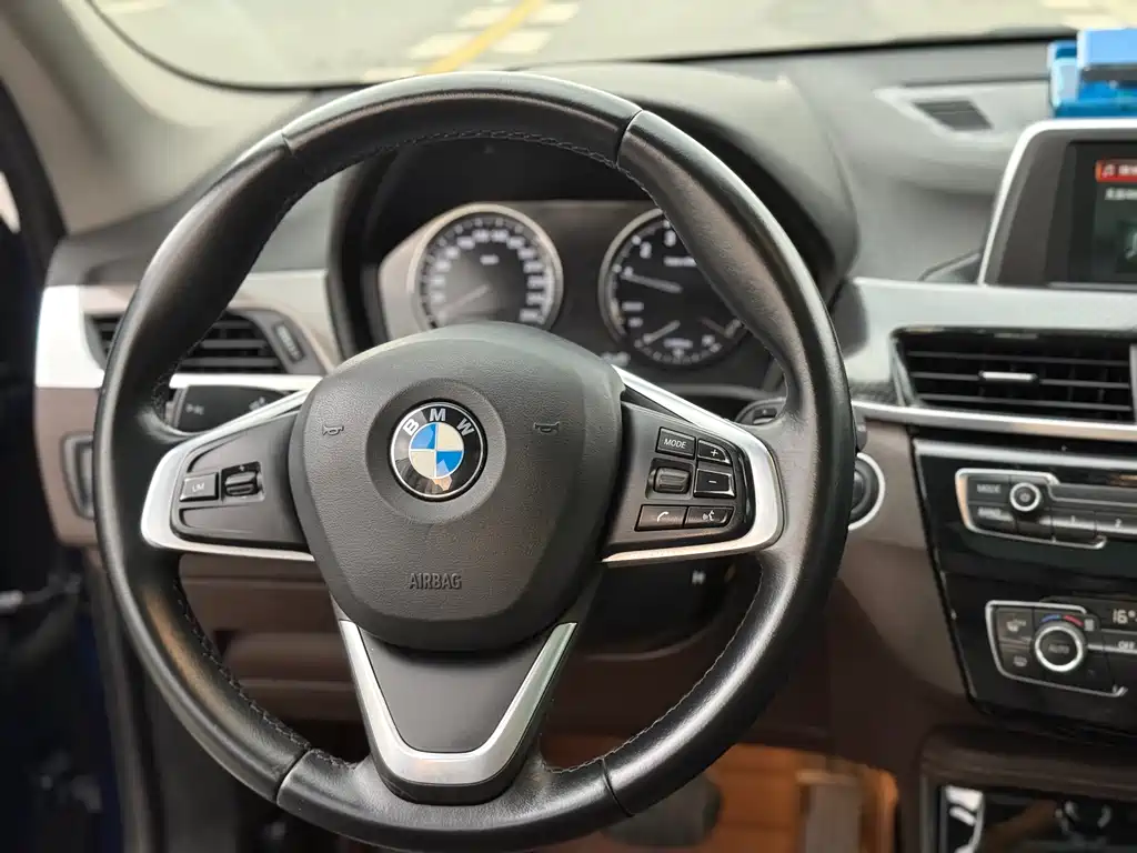 BMW X1 2019 — фото 11