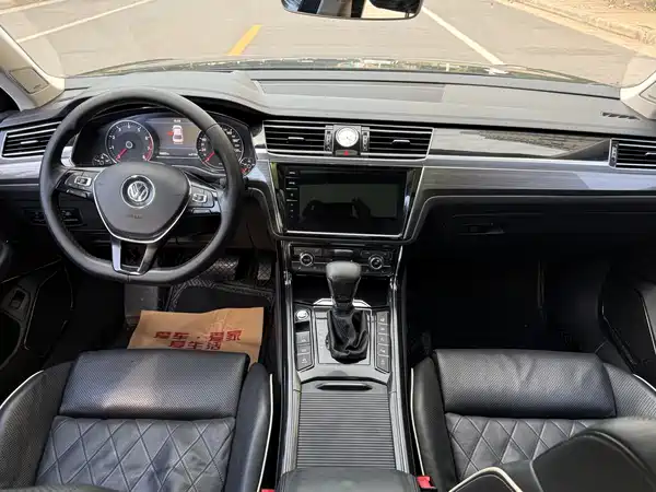 Volkswagen Phideon 2018