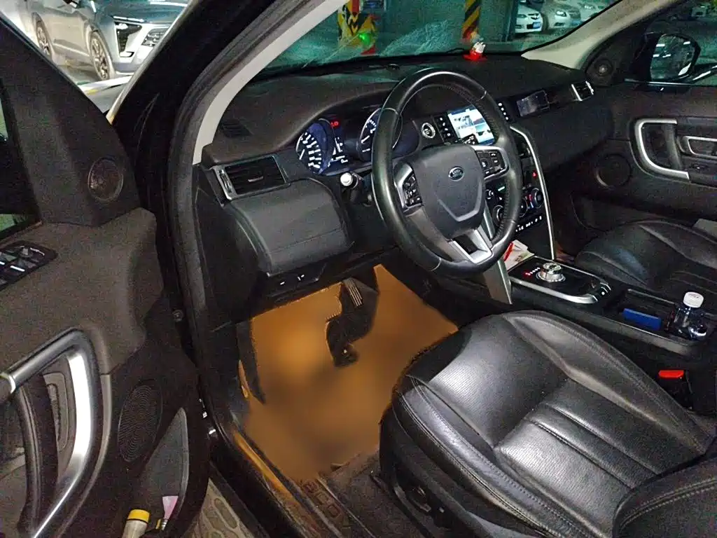 Land Rover Discovery Sport 2016 — фото 14