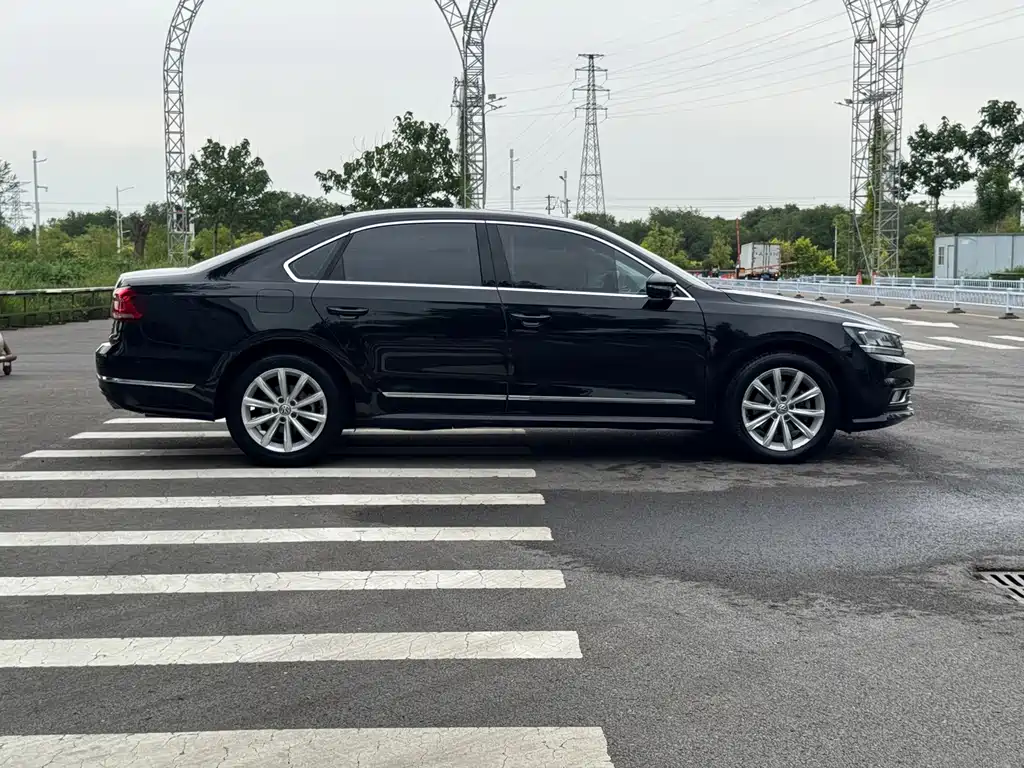 Volkswagen Passat 2017 — фото 4