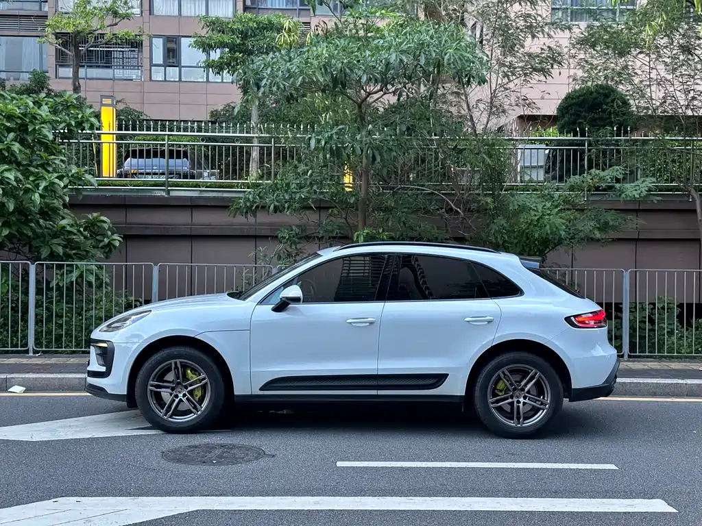 Porsche Macan 2022 — фото 3