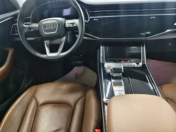 Audi Q8 2021