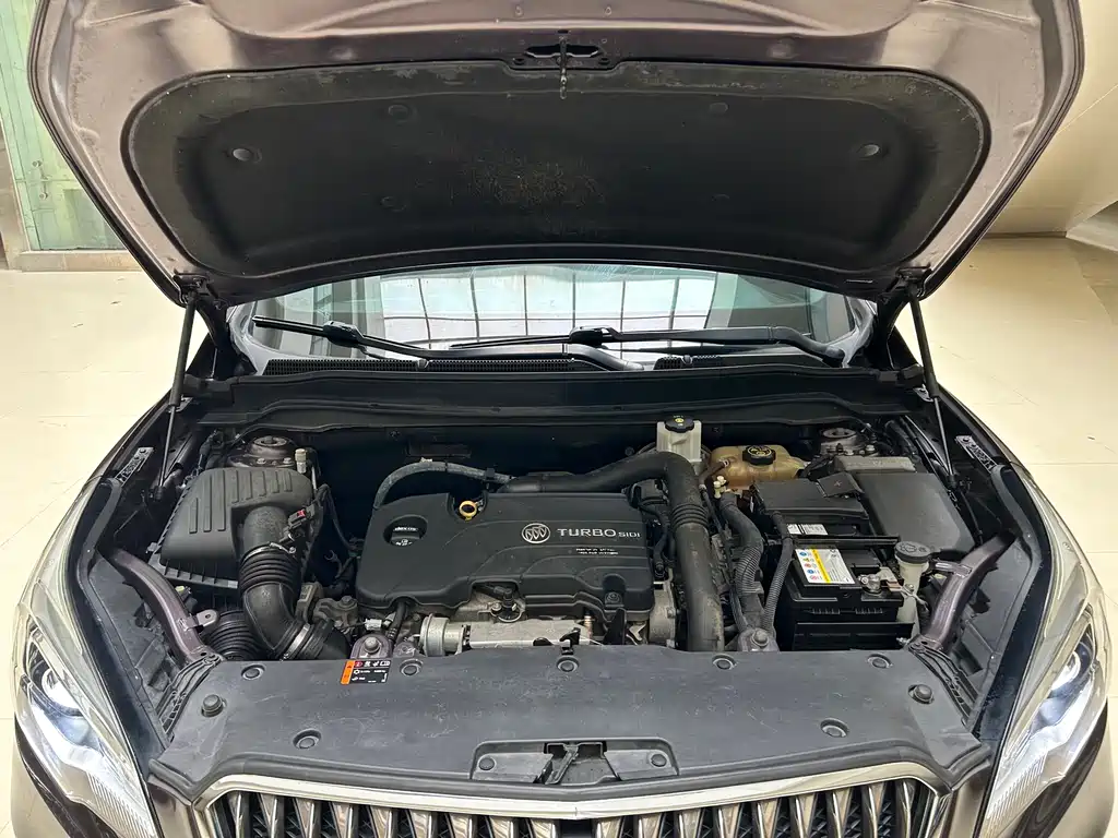 Buick Envision Plus 2017 — фото 12