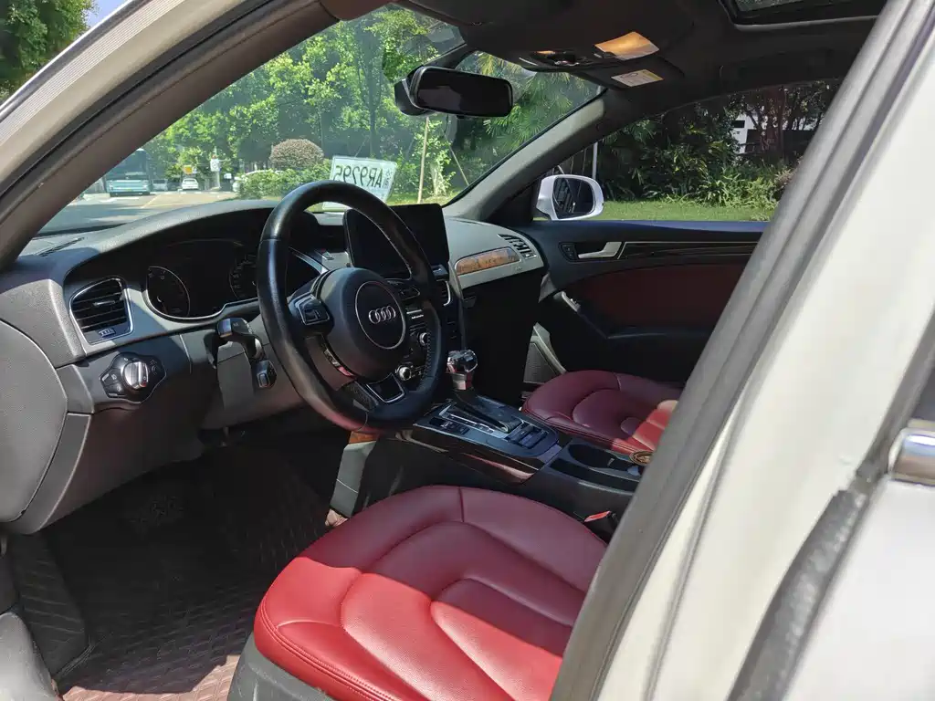 Audi A4L 2015