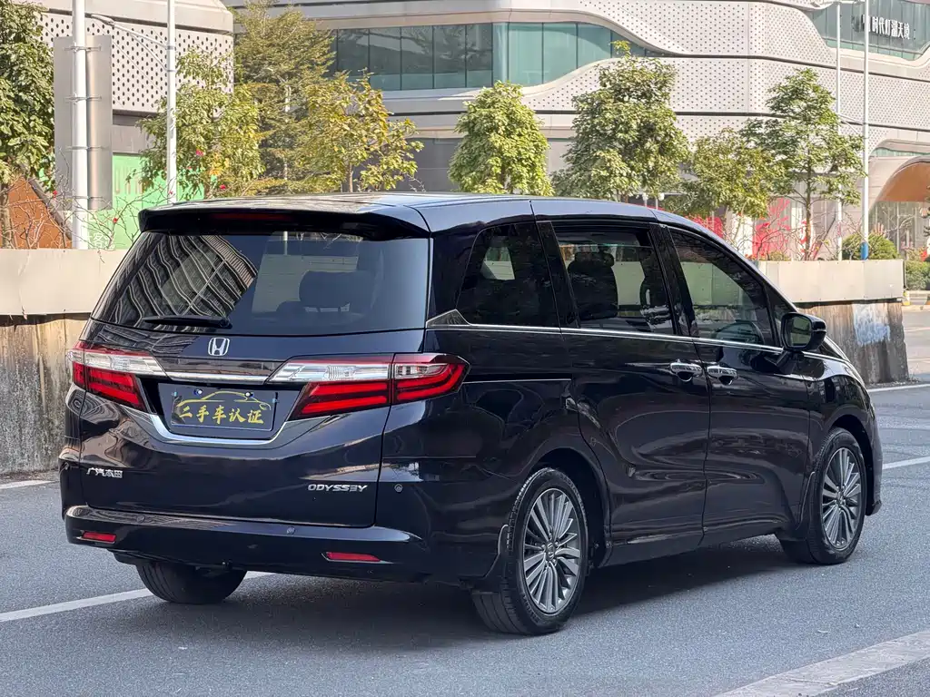 Honda Odyssey 2019 — фото 23