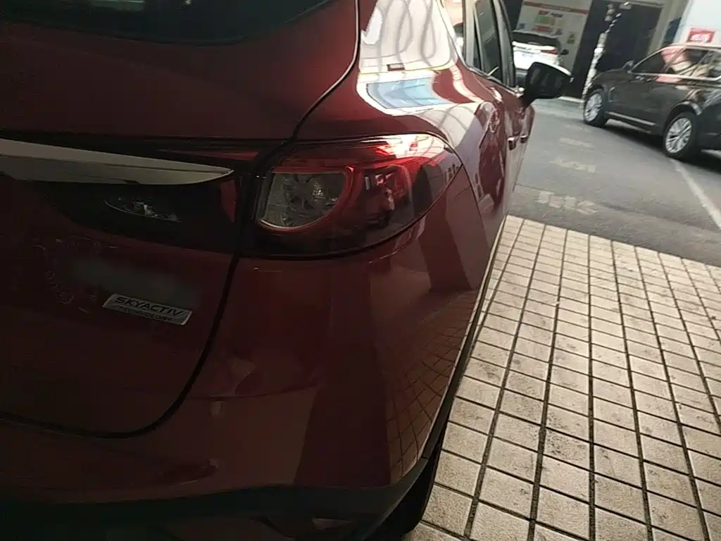 Mazda CX-4 2017 — фото 8