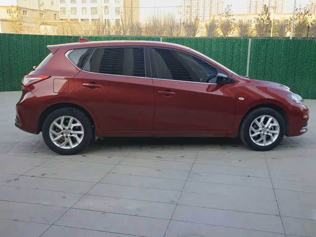 Nissan Tiida 2023