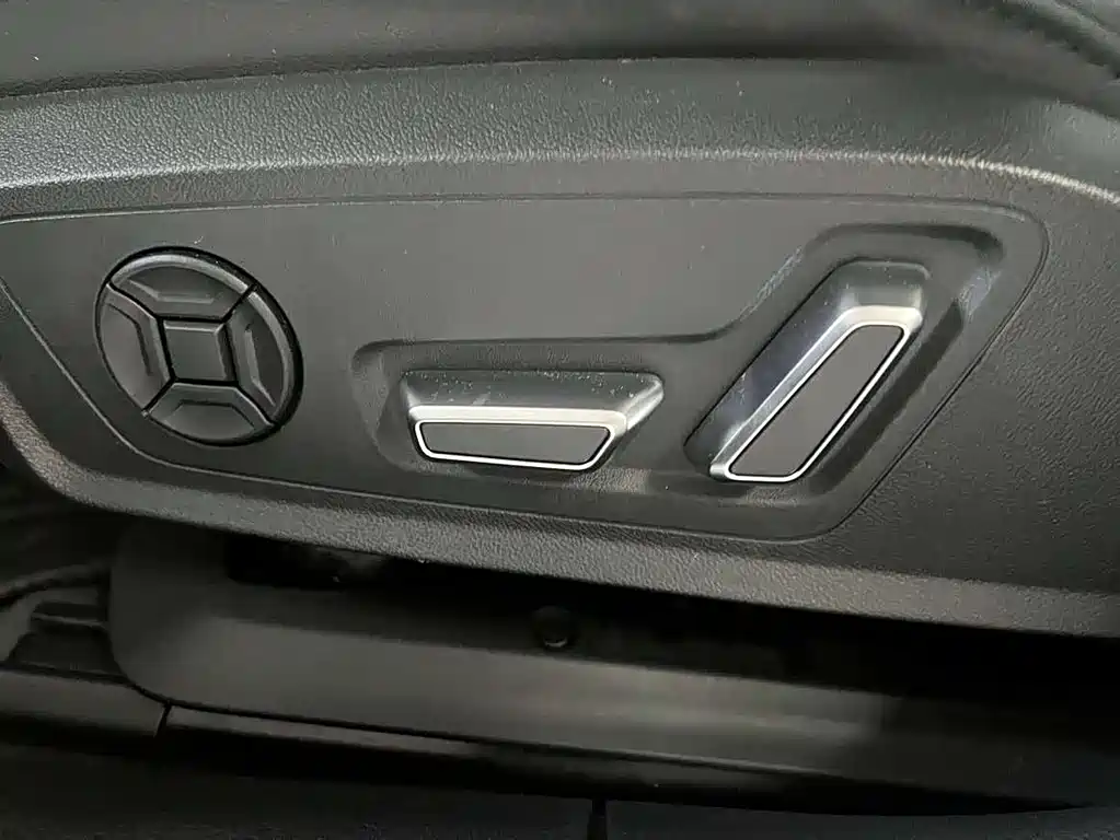 Audi A6L 2023 — фото 10