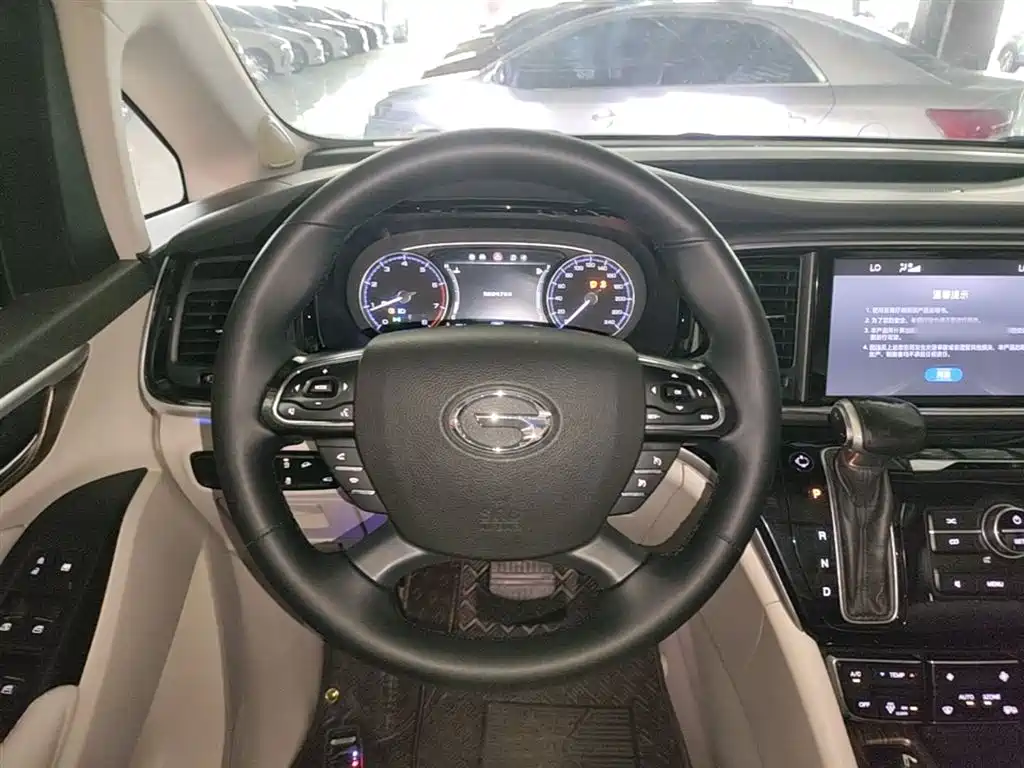 GAC Motor Trumpchi M8 2018 — фото 11