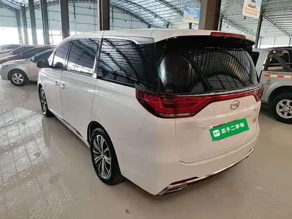 GAC Trumpchi M8 2018