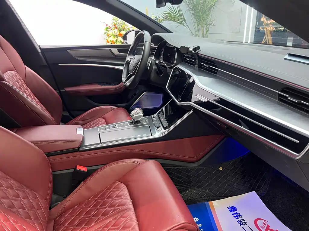 Audi A7L 2025 — фото 14