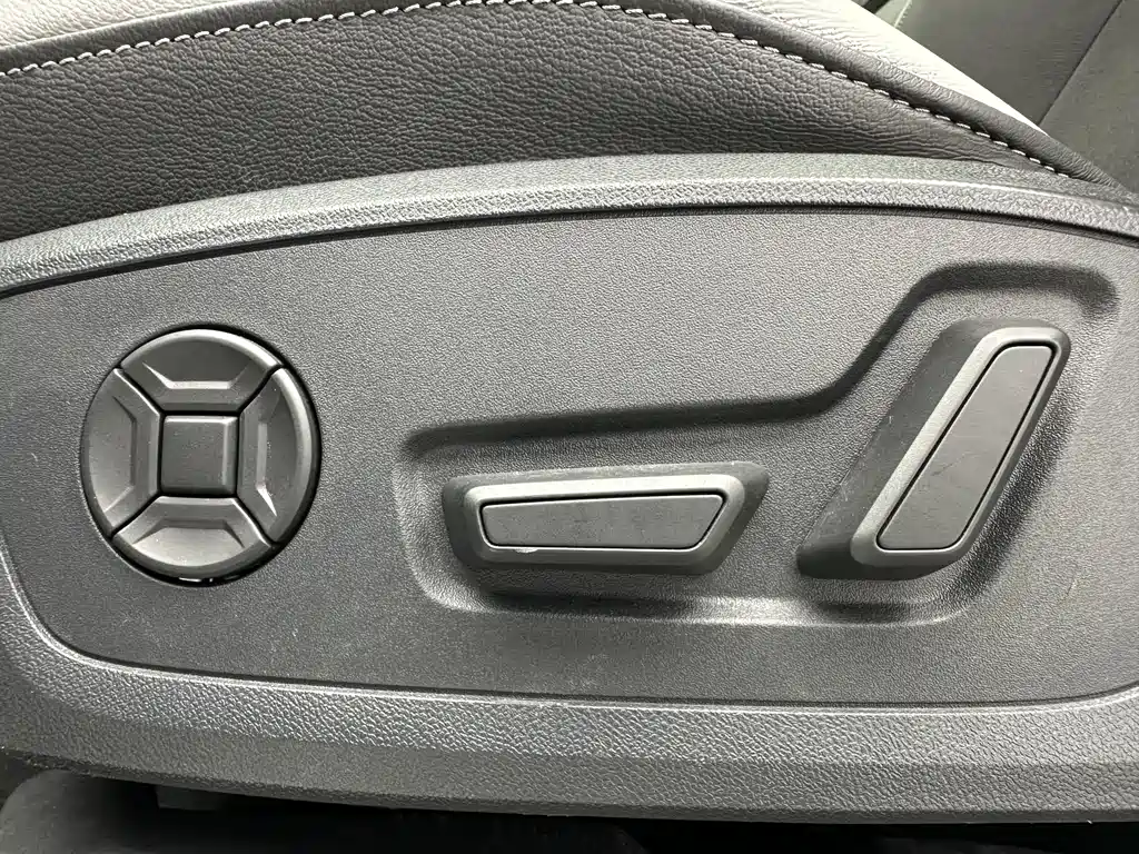 Audi Q3 2022 — фото 13