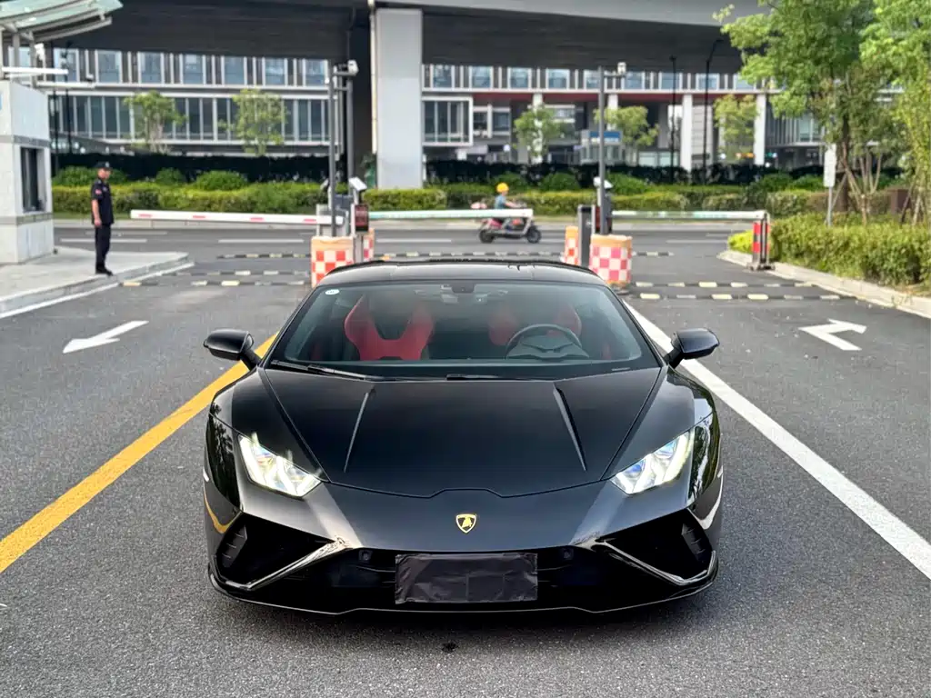 Lamborghini Huracan 2023 — фото 1