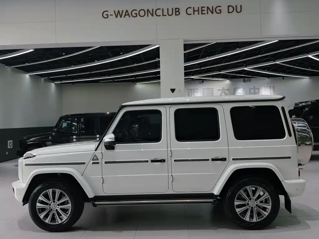 Mercedes-Benz G-Class 2023 — фото 4