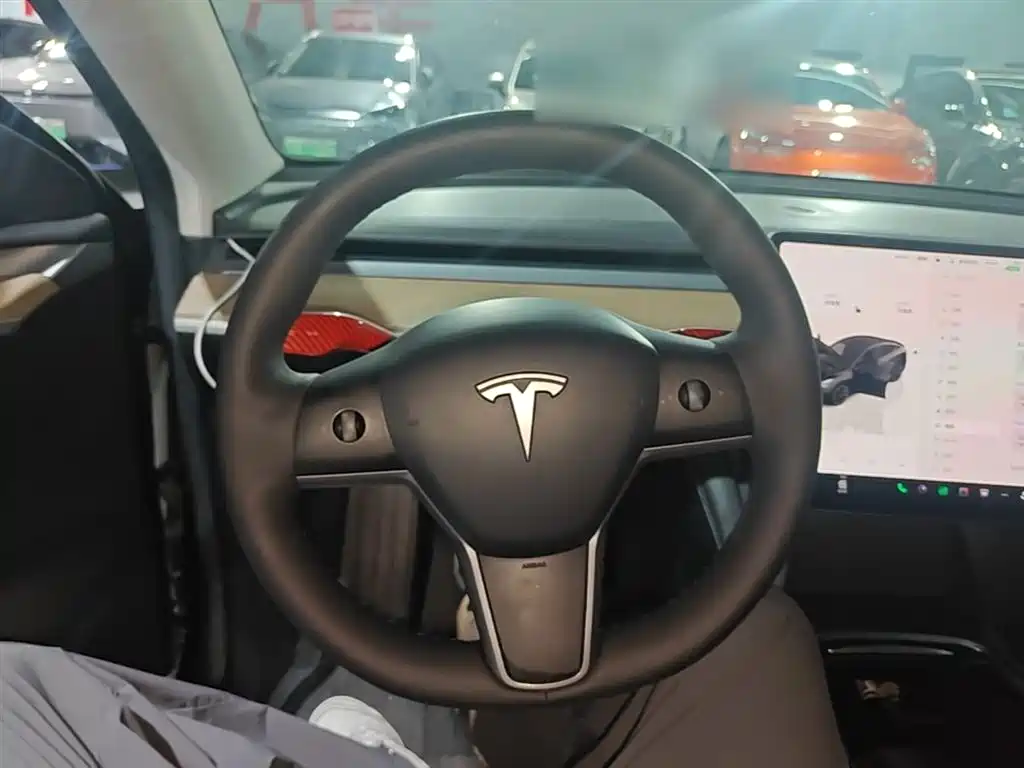 Tesla Model Y 2022 — фото 11