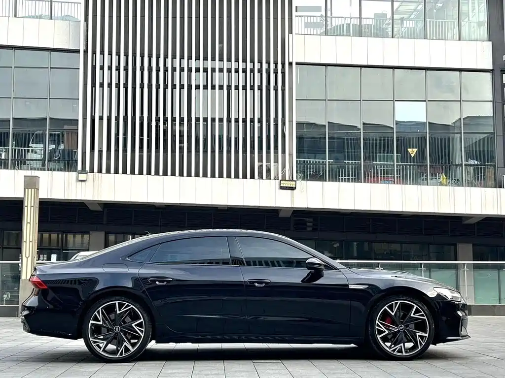 Audi A7L 2025 — фото 7