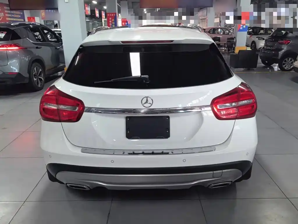Mercedes-Benz GLA 2015